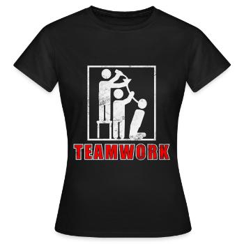 Drinking in a group Teamwork Drinking with a friend - Women's T-Shirt - black - Front - AI Model Female 172 dark (172cm)