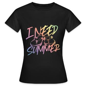Ich Brauche Sommer Flip Flops Strand - Frauen T-Shirt - Schwarz - Vorne - AI Model Female 172 dark (172cm)