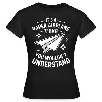 Avion en papier disant blague Avion en papier cadeau - T-shirt Femme - noir - Devant - AI Model Female 172 dark (172cm)