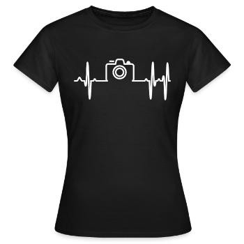 Appareil photo coeur battement de cœur passion photo - T-shirt Femme - noir - Devant - AI Model Female 172 dark (172cm)