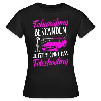 Fahrprüfung Bestanden Führerschein Fahrschüler Aut - Frauen T-Shirt - Schwarz - Vorne - AI Model Female 172 dark (172cm)