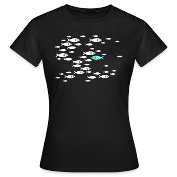Fish swim against the tide in the sea - Women's T-Shirt - black - Front - AI Model Female 172 dark (172cm)
