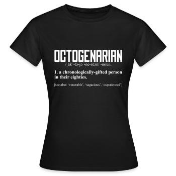 80ème anniversaire Octogénaire - T-shirt Femme - noir - Devant - AI Model Female 172 dark (172cm)