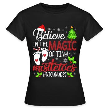 Infirmière de l’USIN Believin Magie Du minuscule gui - T-shirt Femme - noir - Devant - AI Model Female 172 dark (172cm)