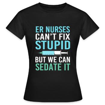 Notfall Krankenschwester - Frauen T-Shirt - Schwarz - Vorne - AI Model Female 172 dark (172cm)
