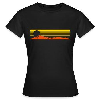 sunset hills - T-shirt Femme - noir - Devant - AI Model Female 172 dark (172cm)