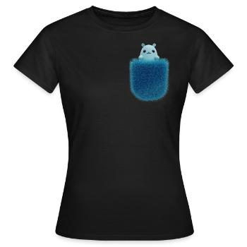 Flauschige Brusttasche mit Spielzeugtier - Frauen T-Shirt - Schwarz - Vorne - AI Model Female 172 dark (172cm)
