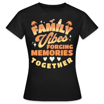 Vacances 2024 En Famille Voyage En Famille - T-shirt Femme - noir - Devant - AI Model Female 172 dark (172cm)