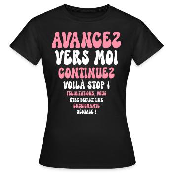Humour Super Cadeau Pour Enseignante - T-shirt Femme - noir - Devant - AI Model Female 172 dark (172cm)