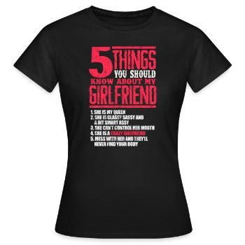 petite amie - T-shirt Femme - noir - Devant - AI Model Female 172 dark (172cm)