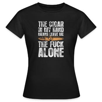 Zigarre - Frauen T-Shirt - Schwarz - Vorne - AI Model Female 172 dark (172cm)