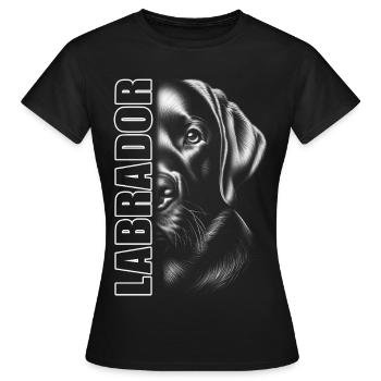 Labrador portrait with vertical lettering - Women's T-Shirt - black - Front - AI Model Female 172 dark (172cm)