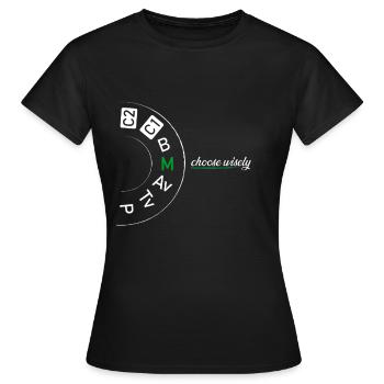 Kamera Fotografen Spruch - Frauen T-Shirt - Schwarz - Vorne - AI Model Female 172 dark (172cm)