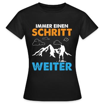 Immer einen Schritt weiter - Frauen T-Shirt - Schwarz - Vorne - AI Model Female 172 dark (172cm)