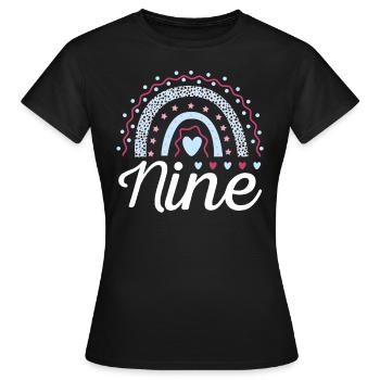 Neun Leoparden-regenbogen-design Für 9. - Frauen T-Shirt - Schwarz - Vorne - AI Model Female 172 dark (172cm)