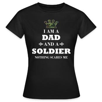 I am a Dad & a Soldier, soldat, militaire, meilleur papa - T-shirt Femme - noir - Devant - AI Model Female 172 dark (172cm)