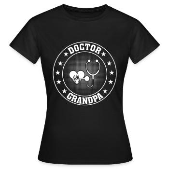Hospital Doctor Grandpa - Frauen T-Shirt - Schwarz - Vorne - AI Model Female 172 dark (172cm)