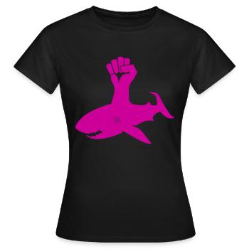 Requin Résiste Force - T-shirt Femme - noir - Devant - AI Model Female 172 dark (172cm)