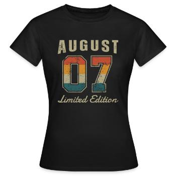 Geburtstag: August 2007 - Limited Edition Retro - Frauen T-Shirt - Schwarz - Vorne - AI Model Female 172 dark (172cm)
