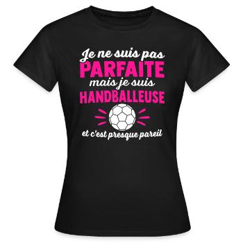 Je suis une handballeuse - T-shirt Femme - noir - Devant - AI Model Female 172 dark (172cm)
