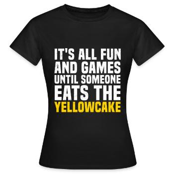 Yellowcake Atomenergie Nuklear Atomkraft - Frauen T-Shirt - Schwarz - Vorne - AI Model Female 172 dark (172cm)