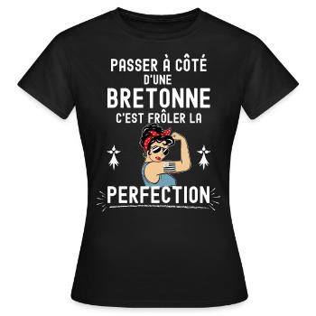 Bretagne Passer à coté d'une bretonne - T-shirt Femme - noir - Devant - AI Model Female 172 dark (172cm)