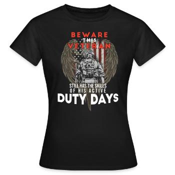 vétéran - T-shirt Femme - noir - Devant - AI Model Female 172 dark (172cm)