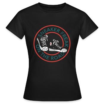Sneaker freak - Frauen T-Shirt - Schwarz - Vorne - AI Model Female 172 dark (172cm)