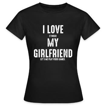 Ich liebe meine Freundin Nationaler Videospieltag - Frauen T-Shirt - Schwarz - Vorne - AI Model Female 172 dark (172cm)