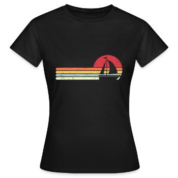 Voile, bateau à voile de style rétro - T-shirt Femme - noir - Devant - AI Model Female 172 dark (172cm)