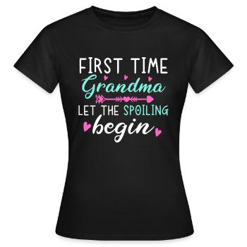 Zum ersten Mal ließ Oma die Verwöhnung beginnenMama - Frauen T-Shirt - Schwarz - Vorne - AI Model Female 172 dark (172cm)