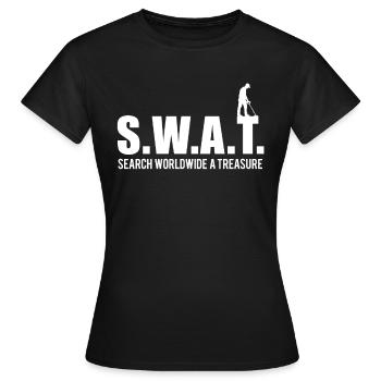 Détecteur de métaux SWAT-TREASURE - T-shirt Femme - noir - Devant - AI Model Female 172 dark (172cm)