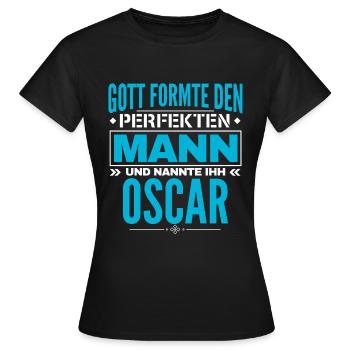 Oscar Name Design - Frauen T-Shirt - Schwarz - Vorne - AI Model Female 172 dark (172cm)