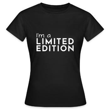 Einzigartig Besonders - Frauen T-Shirt - Schwarz - Vorne - AI Model Female 172 dark (172cm)