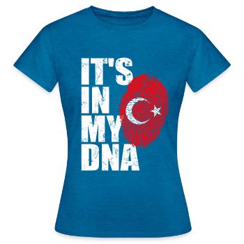 Drapeau turc drapeau turc empreinte ADN - T-shirt Femme - bleu saphir antique chiné - Devant - AI Model Female 172 dark (172cm)