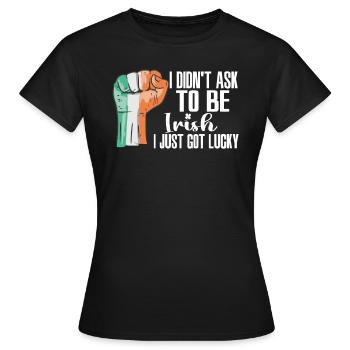Irischer Patriot Irland Flagge Grown Irish Roots - Frauen T-Shirt - Schwarz - Vorne - AI Model Female 172 dark (172cm)