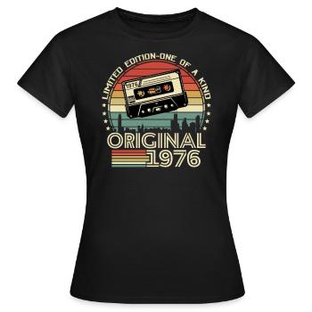 Cadeau Millésime 1976 - T-shirt Femme - noir - Devant - AI Model Female 172 dark (172cm)
