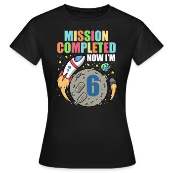 Space Birthday 6 Astronaut Planeten Raketenschiff - Frauen T-Shirt - Schwarz - Vorne - AI Model Female 172 dark (172cm)
