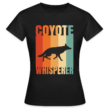 Coyote Hunting Coyote Jagen Geschenk - Frauen T-Shirt - Schwarz - Vorne - AI Model Female 172 dark (172cm)