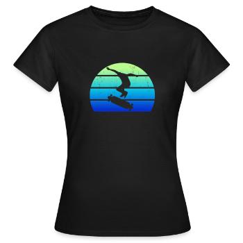 Longboarder - Frauen T-Shirt - Schwarz - Vorne - AI Model Female 172 dark (172cm)