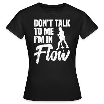 Pogo-stick „sprich Nicht Mit Mir, Ich Bin Im - Frauen T-Shirt - Schwarz - Vorne - AI Model Female 172 dark (172cm)