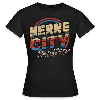 Herne Deutschland Stadt Schrift 80er Stil - Frauen T-Shirt - Schwarz - Vorne - AI Model Female 172 dark (172cm)