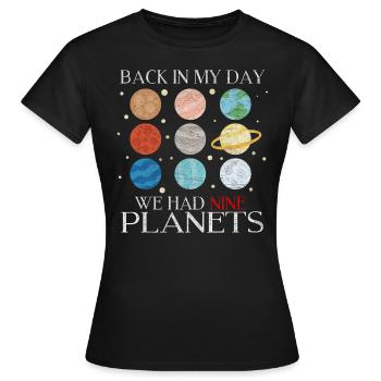 Planet Pluton - T-shirt Femme - noir - Devant - AI Model Female 172 dark (172cm)