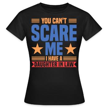 Schwiegermutter Familie - Frauen T-Shirt - Schwarz - Vorne - AI Model Female 172 dark (172cm)