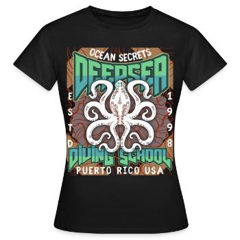 Tauchschule Plakat mit Tintenfisch, Krake-Oktopus - Frauen T-Shirt - Schwarz - Vorne - AI Model Female 172 dark (172cm)