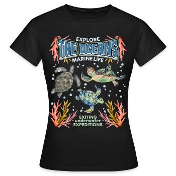 Seeschildkröte, Ozean, Meer Vintage Poster, Plakat - Frauen T-Shirt - Schwarz - Vorne - AI Model Female 172 dark (172cm)