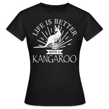 Kangaroo - Frauen T-Shirt - Schwarz - Vorne - AI Model Female 172 dark (172cm)