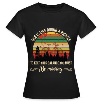 Vélo à vélo - T-shirt Femme - noir - Devant - AI Model Female 172 dark (172cm)