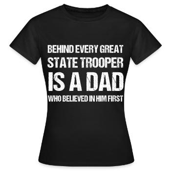 Papa Policier Du Service de Police Policier - T-shirt Femme - noir - Devant - AI Model Female 172 dark (172cm)