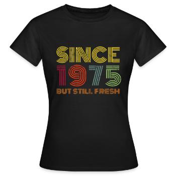 1975 Geburtsjahr Vintage - Frauen T-Shirt - Schwarz - Vorne - AI Model Female 172 dark (172cm)